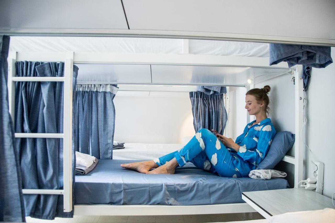 Хостел Let Me Take My Bunk Bed Афины Экстерьер фото